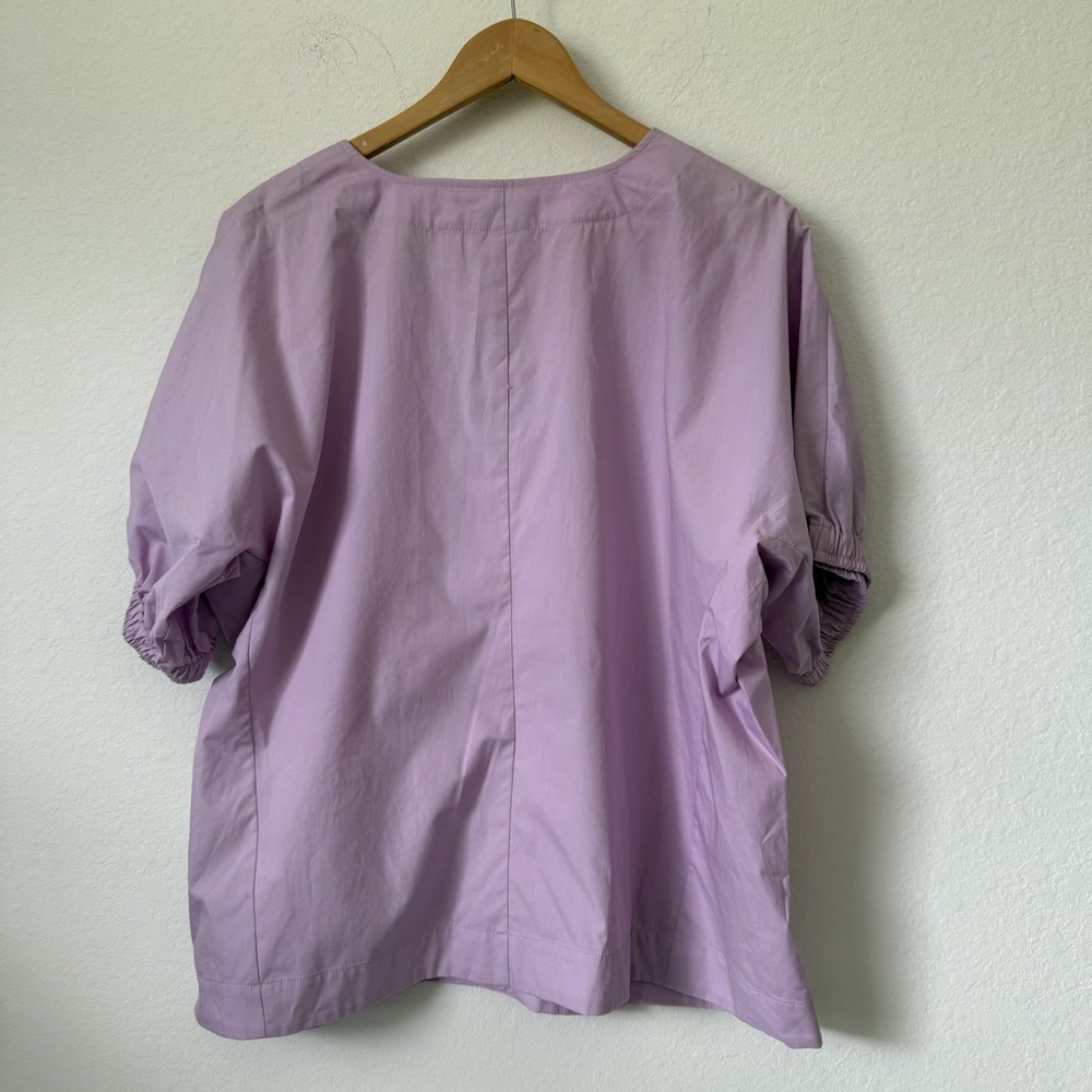 Donna Karan New York Women's V-Neck Short Sleeve Blouse Size XL Lavender NWT - Picture 2 of 9